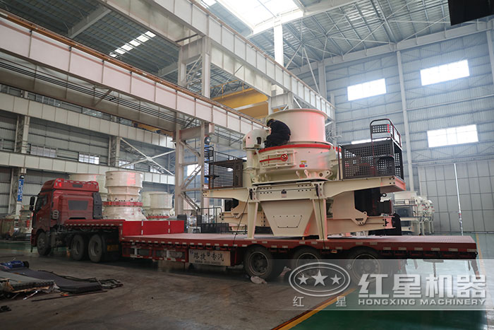 運往客戶現場的環保型制砂機設備 運往客戶現場的環保型制砂機設備