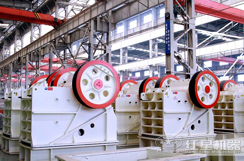 初次破碎設(shè)備顎破外觀展示 初次破碎設(shè)備顎破外觀展示