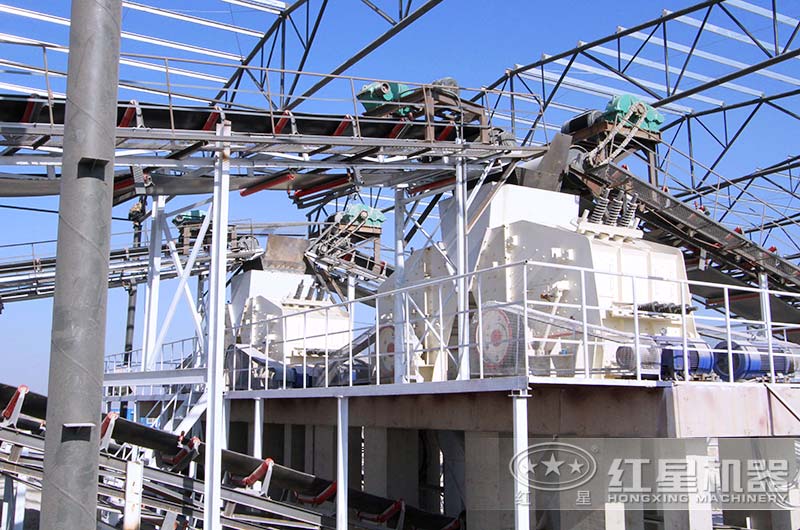 反擊式破石機工作現場 反擊式破石機工作現場