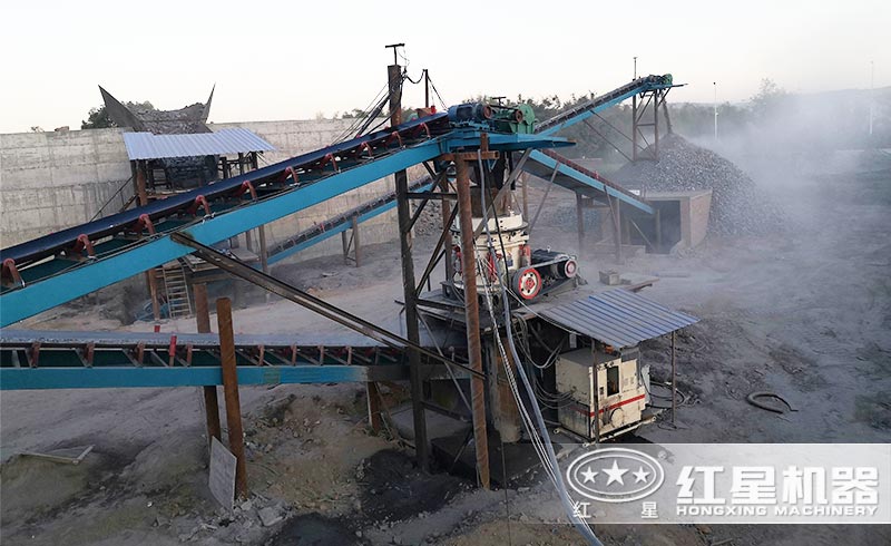 石子礦生產(chǎn)現(xiàn)場 石子礦生產(chǎn)現(xiàn)場