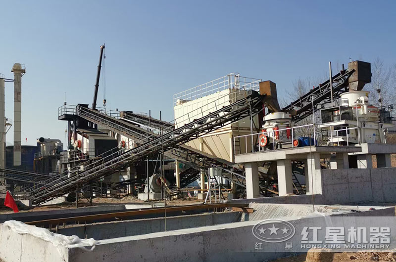 鑄造用沙室外加工現場 鑄造用沙室外加工現場