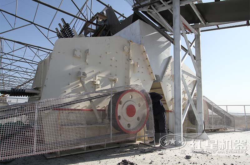 反擊破碎機現(xiàn)場 反擊破碎機現(xiàn)場