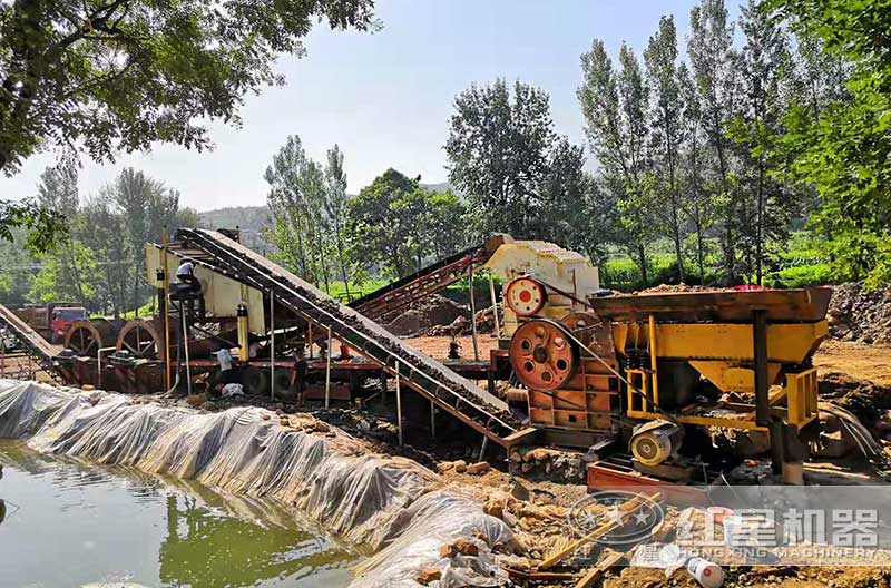 小鄂破+細碎機組成制砂生產(chǎn)線 小鄂破+細碎機組成制砂生產(chǎn)線