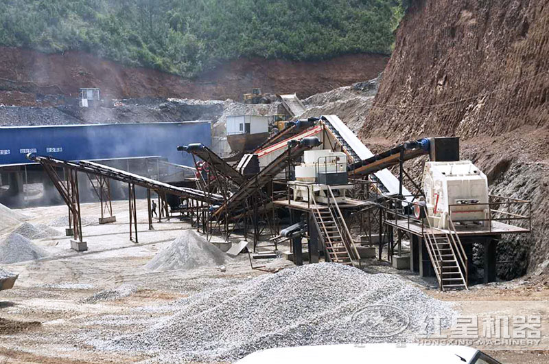 石膏制砂機工作現場圖片
